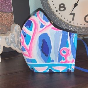 Lilly Pulitzer Accessories - “Reel Nauti” 2020 Lilly Print Face Mask Lilly Pulitzer Accessories - “Reel Nauti” 2020 Lilly Print Face Mask